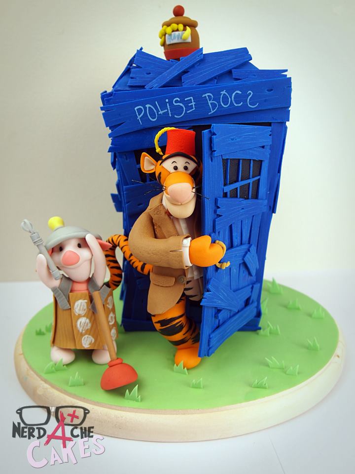 Torta Tigro Doctor Who con Pimpi dalek e Tardis 522444_278860848901611_961398835_n