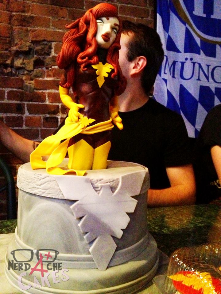 Torta Fenice Nera - a figura intera dark phoenix 2